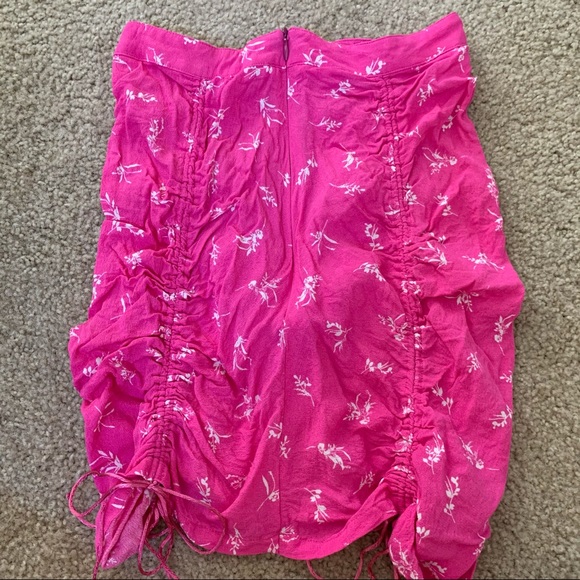 Pink floral ruched mini skirt with strings - Picture 3 of 4
